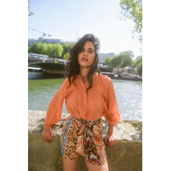 Blouse unie à manches bouffantes