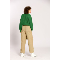 Pull uni en maille torsadée