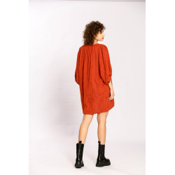 Robe courte unie boutonnée