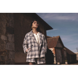 Manteau court à carreaux jacquard