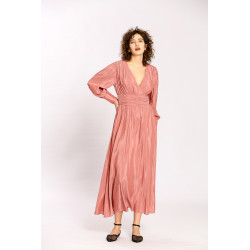 Robe longue col V plissée
