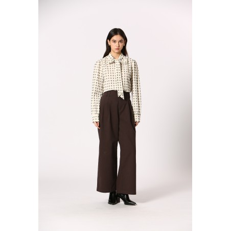 Chemise à pois col lavallière
