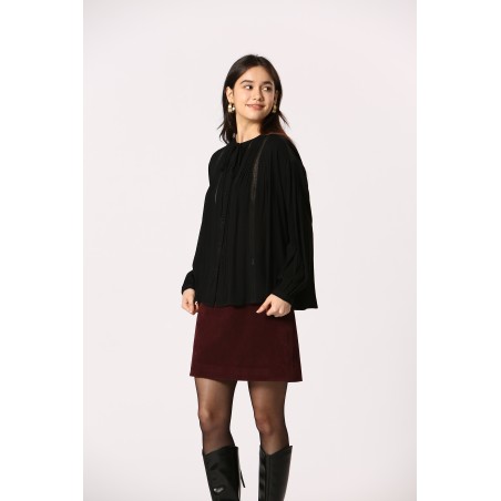 Blouse à galons ajourés
