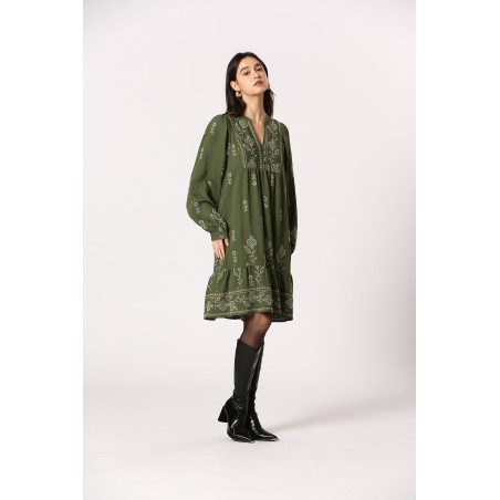 Robe courte brodée