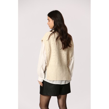 Gilet en maille noué