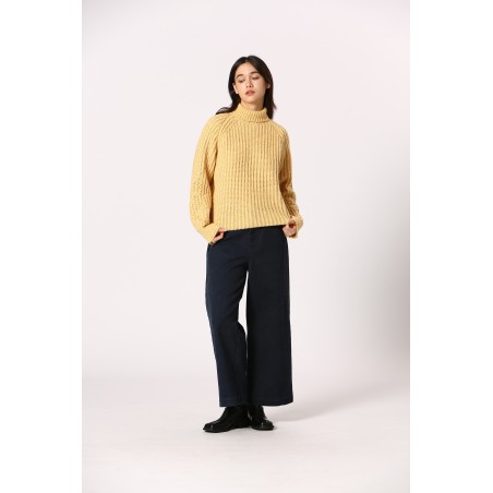 Pull col roulé brodé
