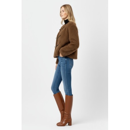 Veste courte en fausse fourrure