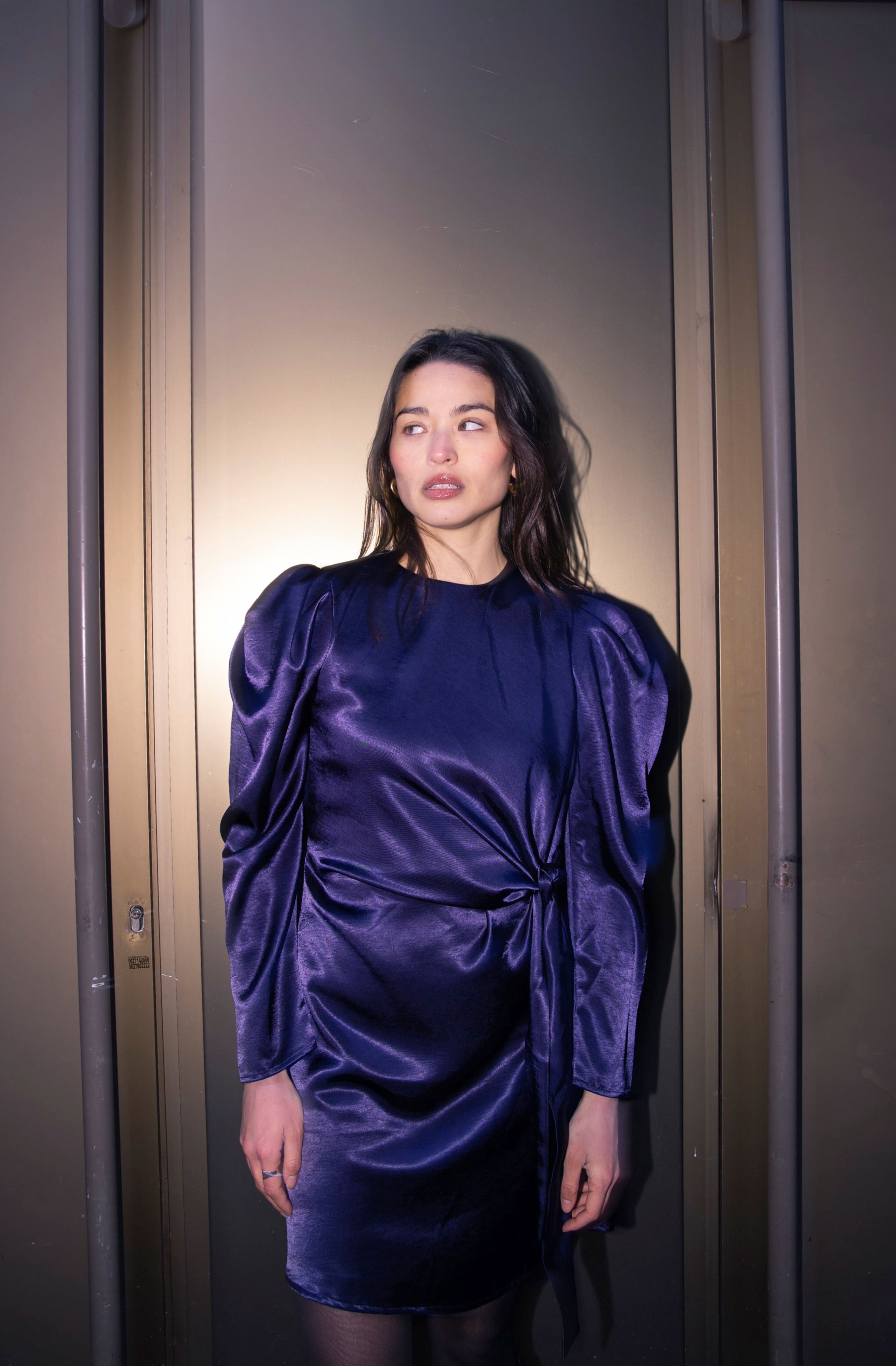 Robe courte effet métalique