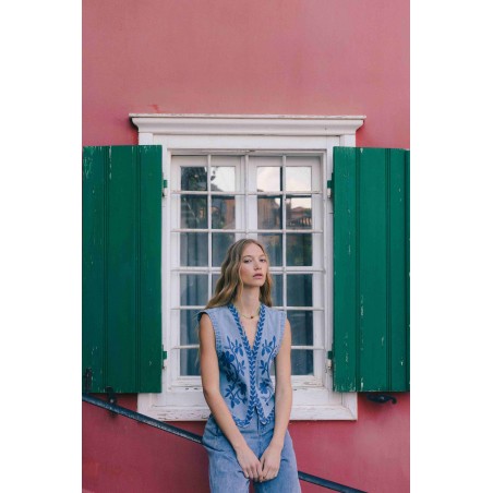 Gilet en jean brodé