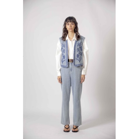 Gilet en jean brodé