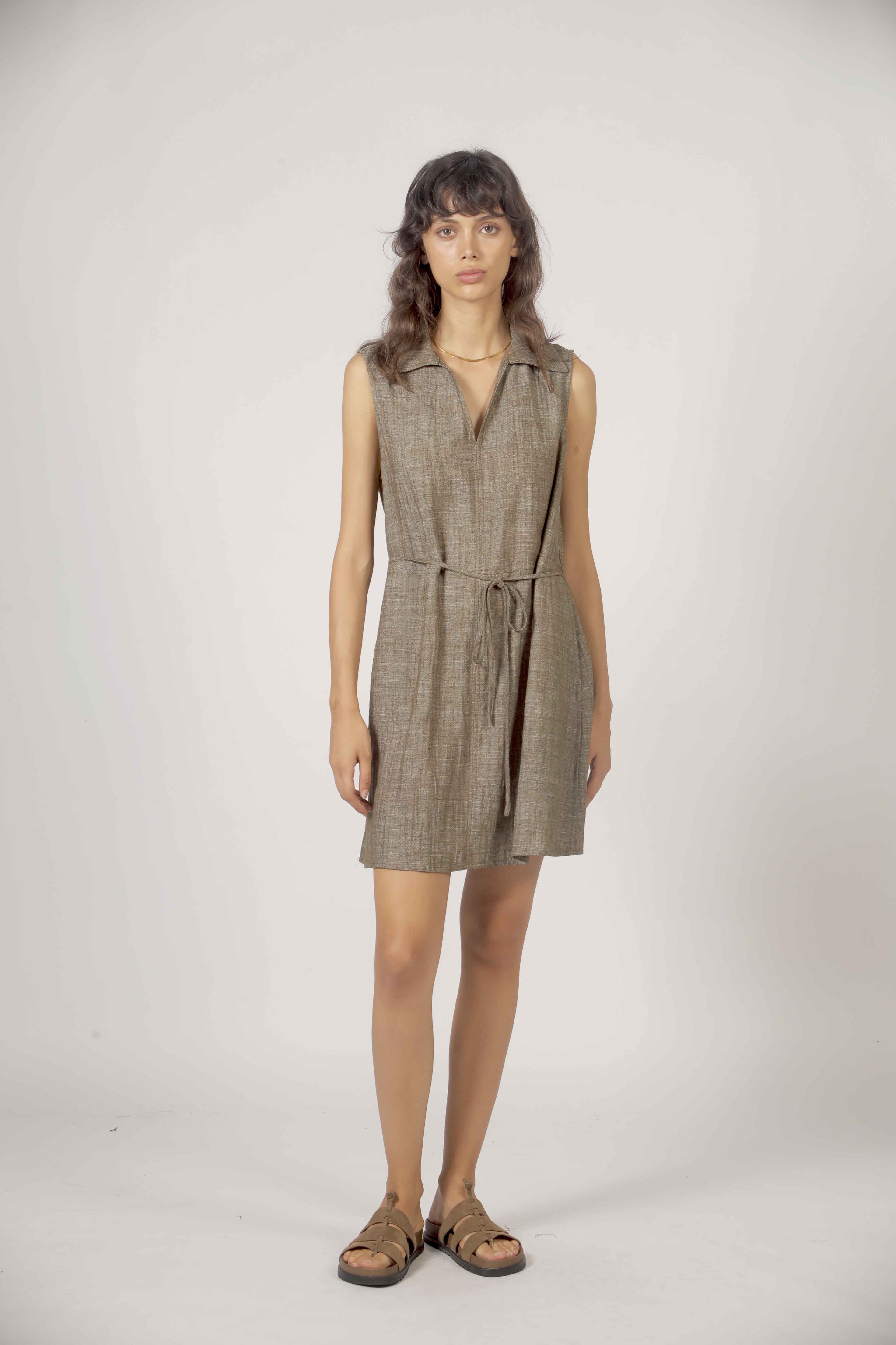 Robe courte col chemise