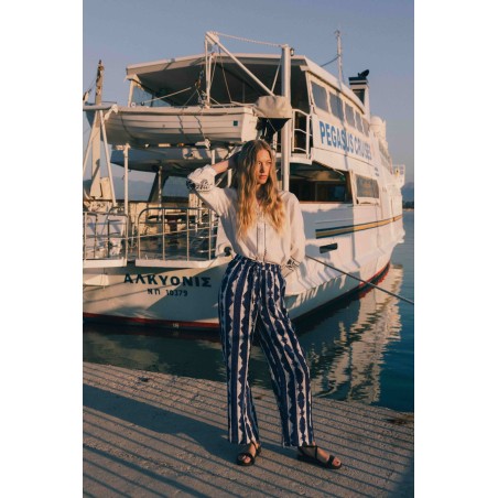 Blouse brodée point de croix